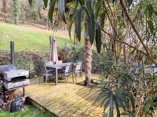 Daire Fontaines-sur-Saône, Rhône