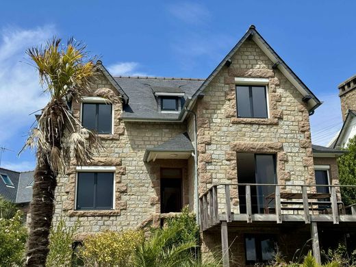 Luxe woning in Perros-Guirec, Côtes-d'Armor