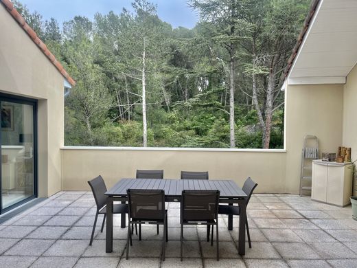 Apartment in Aix-en-Provence, Bouches-du-Rhône