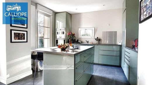 Элитный дом, Arsac, Gironde