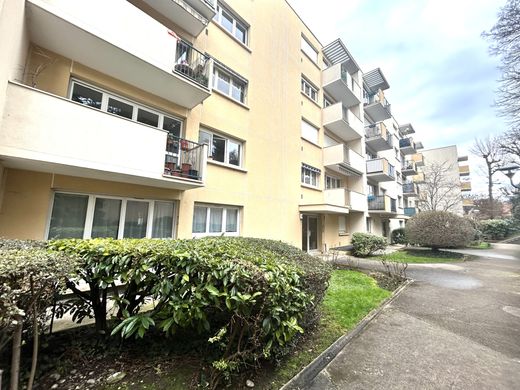 Apartment in Saint-Maur-des-Fossés, Val-de-Marne