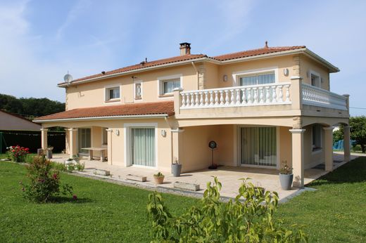 Maison de luxe à Serbannes, Allier