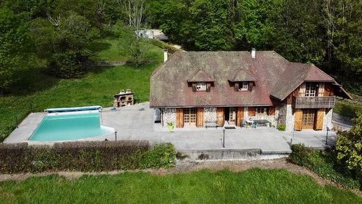 Villa a Le Bourget-du-Lac, Savoia