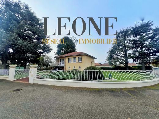 Luxury home in Mions, Rhône