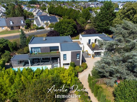 Villa in Saint-Cyr-sur-Loire, Indre and Loire