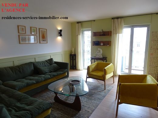 Apartment / Etagenwohnung in Motte-Picquet, Commerce, Necker, Paris