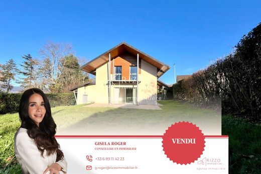 Luxus-Haus in Cran-Gevrier, Haute-Savoie