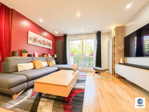 ﺷﻘﺔ ﻓﻲ Rueil-Malmaison, Hauts-de-Seine