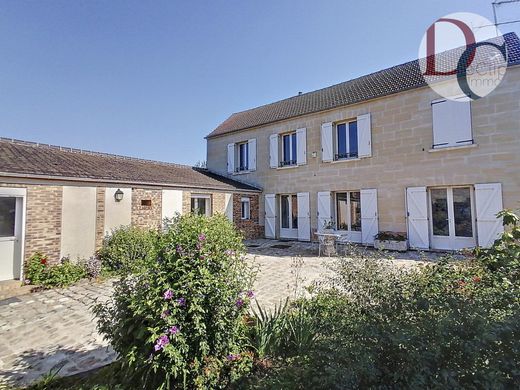 Luxury home in Ognon, Oise