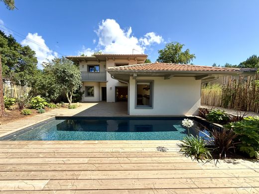 Villa in Arcachon, Gironde