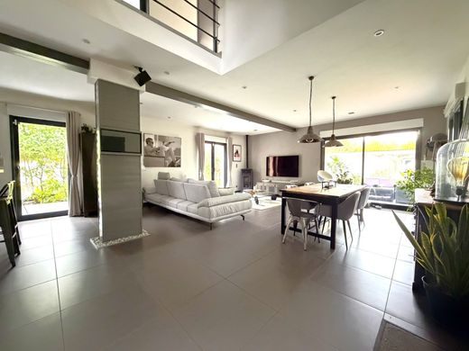 Luxus-Haus in Annoeullin, Nord