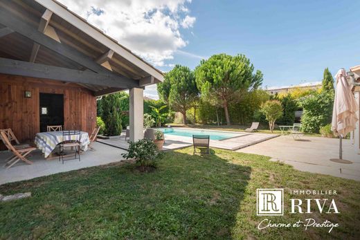 Luxus-Haus in Cadillac, Gironde