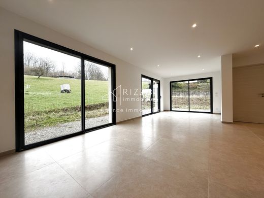 Casa di lusso a Juvigny, Alta Savoia