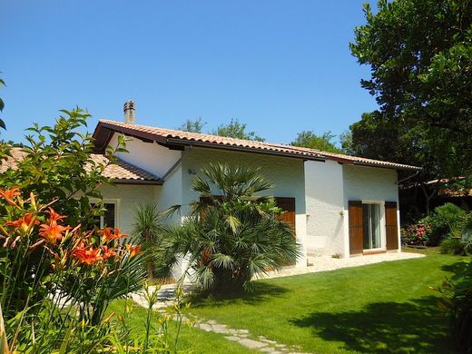 Luxury home in Lacanau-Océan, Gironde