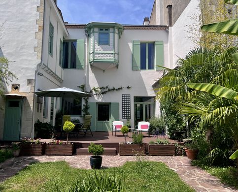 Luxury home in Marmande, Lot-et-Garonne