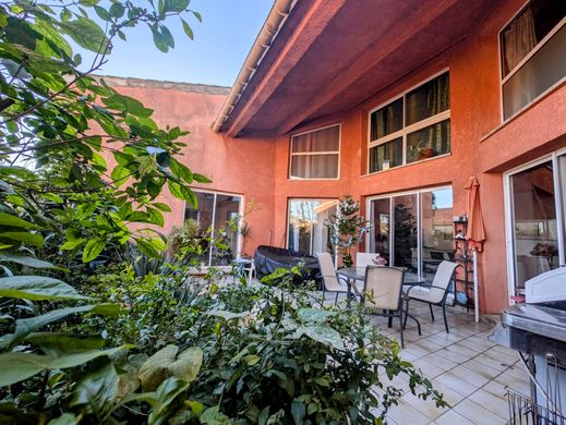 Luxury home in Lézignan-Corbières, Aude