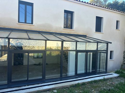 Luxury home in Nîmes, Gard
