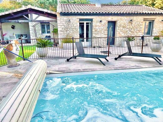 Villa in Suze-la-Rousse, Drôme