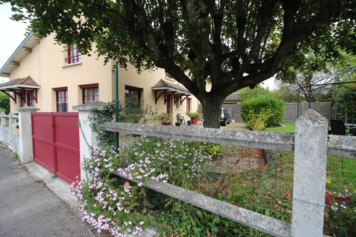 Casa de lujo en Nuits-Saint-Georges, Cote D'Or