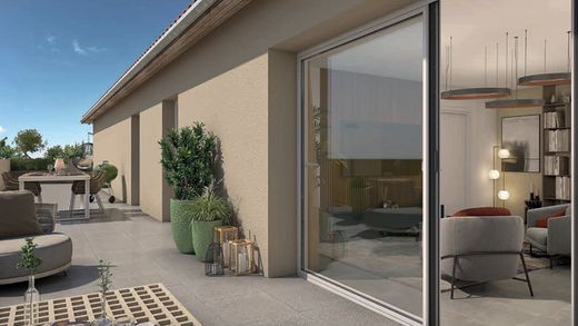 Apartment in Caluire-et-Cuire, Rhône