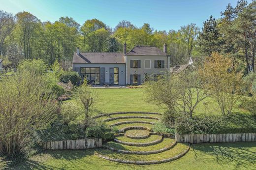 Luxury home in Montfort-l'Amaury, Yvelines