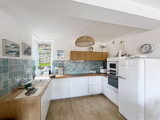 Luxus-Haus in Jullouville, Manche