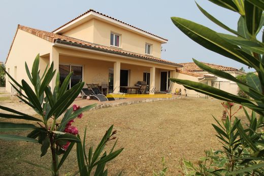 Luxury home in Montélimar, Drôme