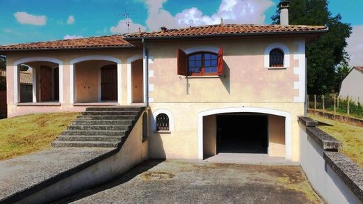 Luxury home in Ludon-Médoc, Gironde