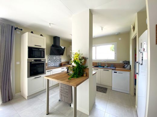 Luxury home in Andernos-les-Bains, Gironde