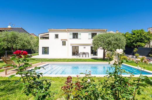 Villa in La Colle-sur-Loup, Alpes-Maritimes