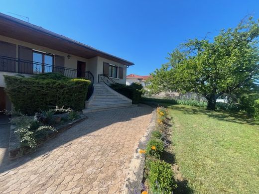 Luxury home in Chassieu, Rhône