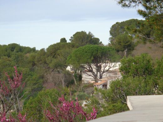 Πολυτελή κατοικία σε Nîmes, Gard
