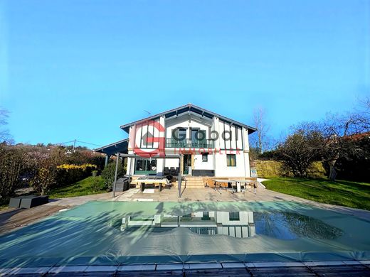 Luxus-Haus in Urrugne, Pyrénées-Atlantiques