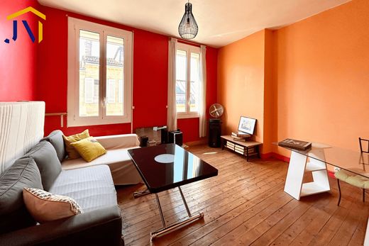 Apartment / Etagenwohnung in Bordeaux, Gironde