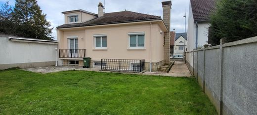 Luxus-Haus in Chevilly-Larue, Val-de-Marne