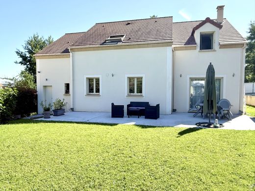 Luxury home in Morainvilliers, Yvelines