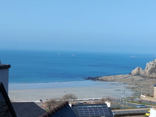 Perros-Guirec, Côtes-d'Armorの高級住宅