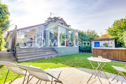 Casa di lusso a Villiers-sur-Marne, Val-de-Marne