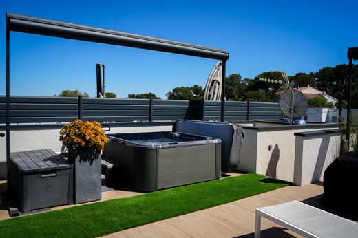 Apartment / Etagenwohnung in Saint-Raphaël, Var