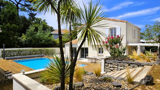 Maison de luxe à Saint-Georges-de-Didonne, Charente-Maritime