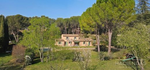 Luxury home in Ventabren, Bouches-du-Rhône