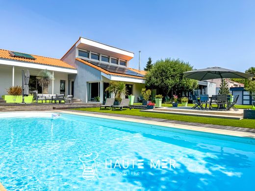 Luxus-Haus in Les Sables-d'Olonne, Vendée