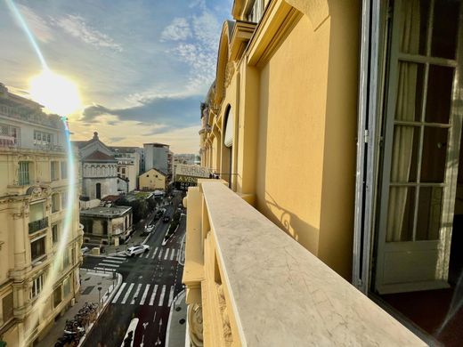 ニース, Alpes-Maritimesのアパートメント