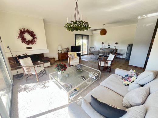 Apartment / Etagenwohnung in Golfe-Juan, Alpes-Maritimes