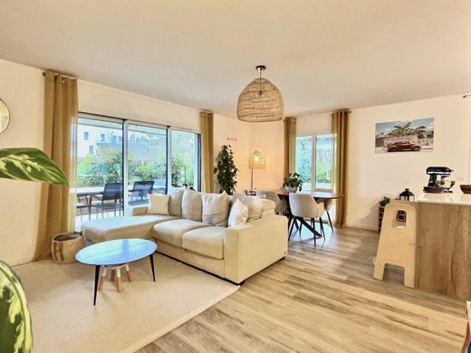 Apartament w Divonne-les-Bains, Ain