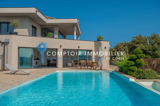 Villa in Sainte-Lucie de Porto-Vecchio, South Corsica