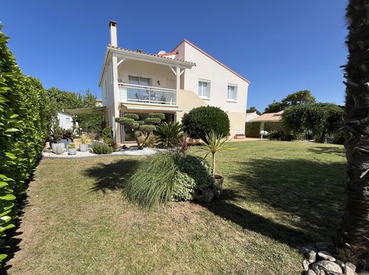 Элитный дом, Vaux-sur-Mer, Приморская Шаранта