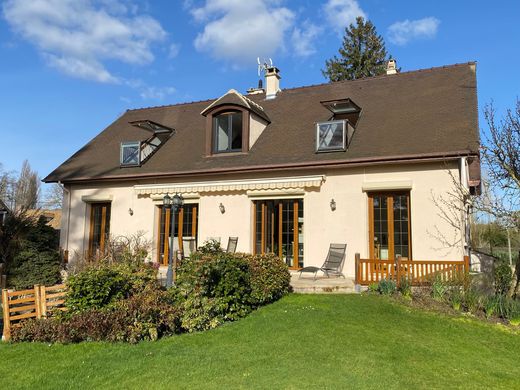 Luxury home in Septeuil, Yvelines