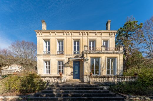 Luxury home in Lestiac-sur-Garonne, Gironde