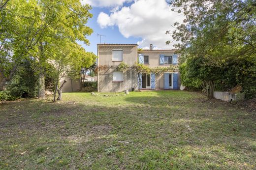 Villa in Simiane-Collongue, Bouches-du-Rhône